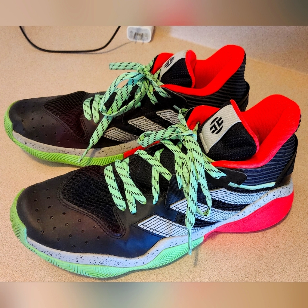 Men's Gently Used Adidas Mid Tops, Size 9